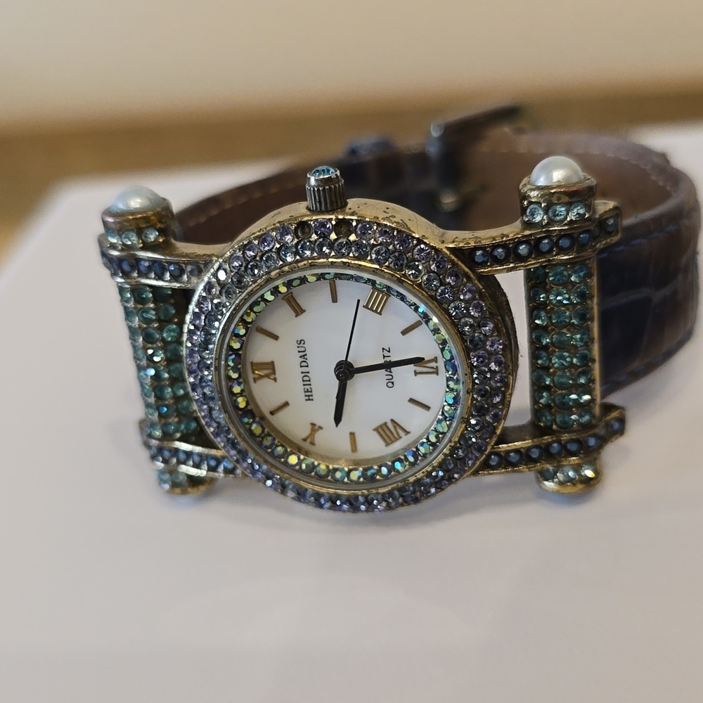 🍃 Heidi Duas women's watch - Picture 2 of 5